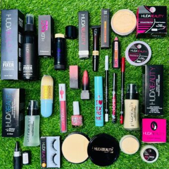 18 in 1 ALL SEASON MAKEUP DEAL