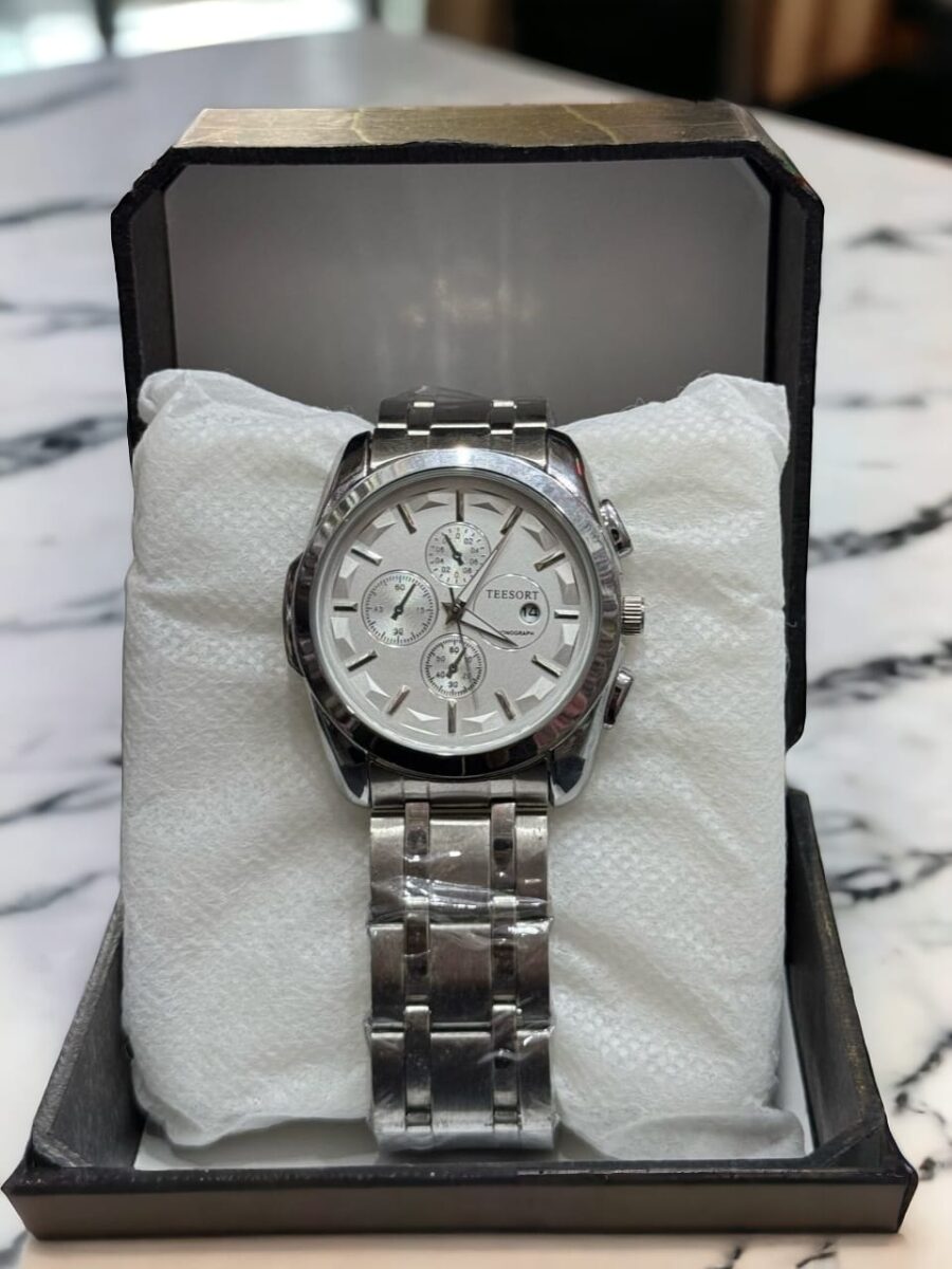Tissot Chain Quartz Analog Wrist watch for Men date included - Image 4