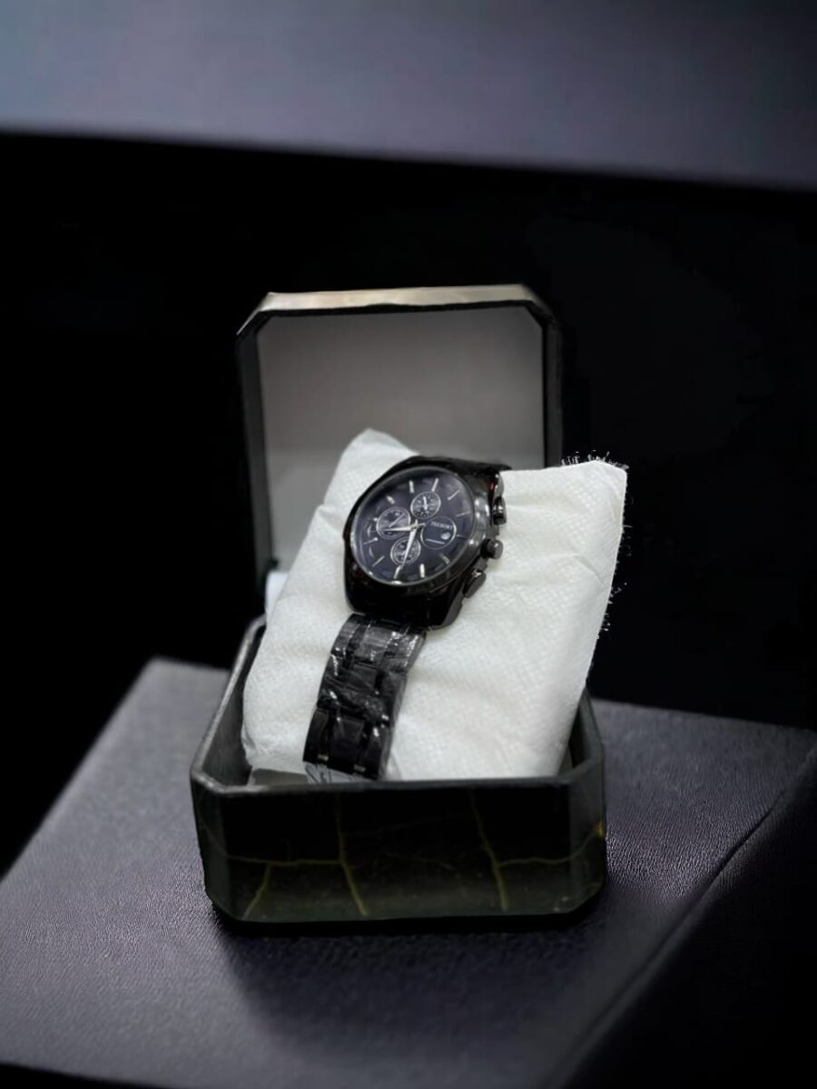 Tissot Chain Quartz Analog Wrist watch for Men date included - Image 5