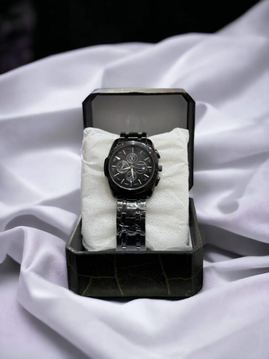 Tissot Chain Quartz Analog Wrist watch for Men date included - Image 8