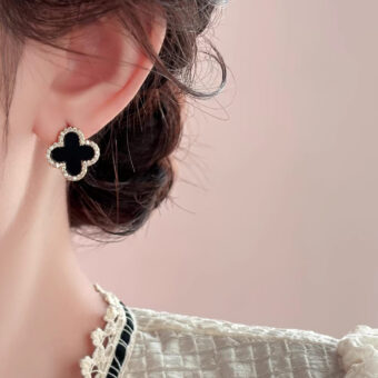 Stainless steel  Flower  zircon studs Earrings