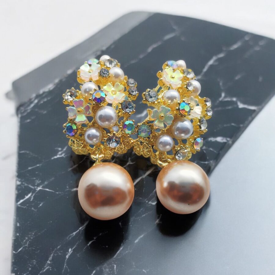 Imported Enchanted Floral Pearl Earrings – Luxurious Elegance Redefined! intricate floral designs adorned with shimmering crystals - Image 6