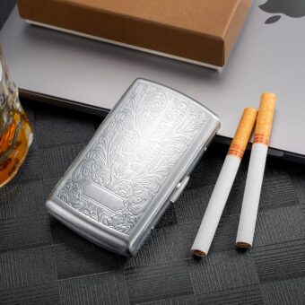 Metal Cigarette Case Dispenser Case Ultra-Thin Portable Men's Cigarette Case With 12 Cigarette Capacity Silver