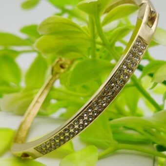 Adjustable Imported Crystal-Embellished Bracelet – Elegance Redefined! | Best Quality Artificial Bracelet For Girls & Women | Bracelet For Every Occasion | Elegant Design