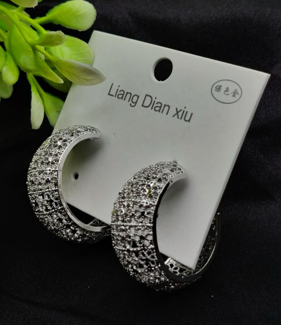 Imported Exquisite Antique-Style Crescent Hoop Earrings - Tarnish Free Elegance | Best Quality Earrings For Girls & Women | Luxury Look Earrings (Silver) - Image 6