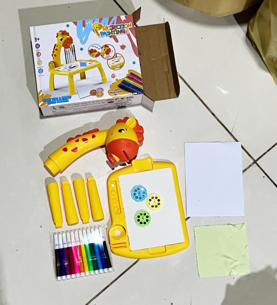 Giraffe Small Size Art Drawing Board Leds Projector Light Toy Children Kids Painting Table Small Desk  (with Box Packing)(Random Color) - Image 2
