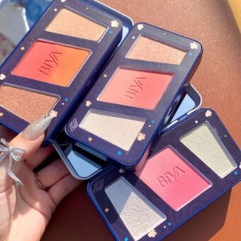3 in 1 Colors Facial Blush Gradual Powder Blusher Shimmer Highlighter Three-dimensional Brightening Powder Blusher Palette - Biya Korean Highlighter & Blush Palette - Image 9