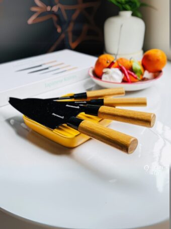 Thermomixer 4-Piece Japanese Knife Set – Self-Sharpening Blades with Wooden Handles