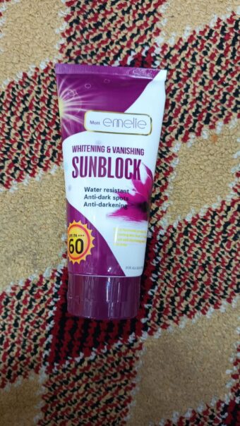 Emelie Sunblock SPF 60 – Ultimate Protection for Your Skin | 100ml - Image 2