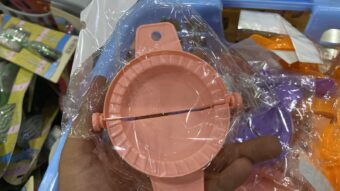 Samosa Maker & Dumpling Shaper – Dough Press Mold for Samosas, Dumplings, Gujiyas, and Stuffed Pastries | Easy-to-Use Kitchen Tool | Random Color - Image 3