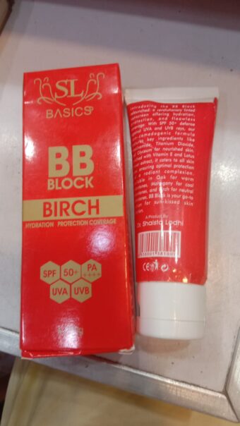 SL Basics BB Block 50g A revolutionary tinted sunscreen offering hydration, protection, and flawless coverage. Enriched with Vitamin E and Lotus Flower extract, it caters to all skin types - Image 2
