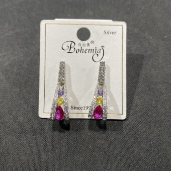 AR-ear-Red-550-004
