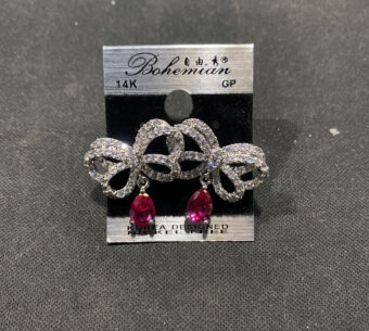 AR-ear-Red-550-005
