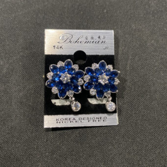 AR-ear-Blu-550-011