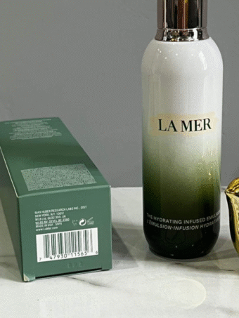 La Mer The Hydrating Infused Emulsion 50ml – Lightweight Moisturizer for Deep Hydration and Radiant, Plump Skin - Image 2