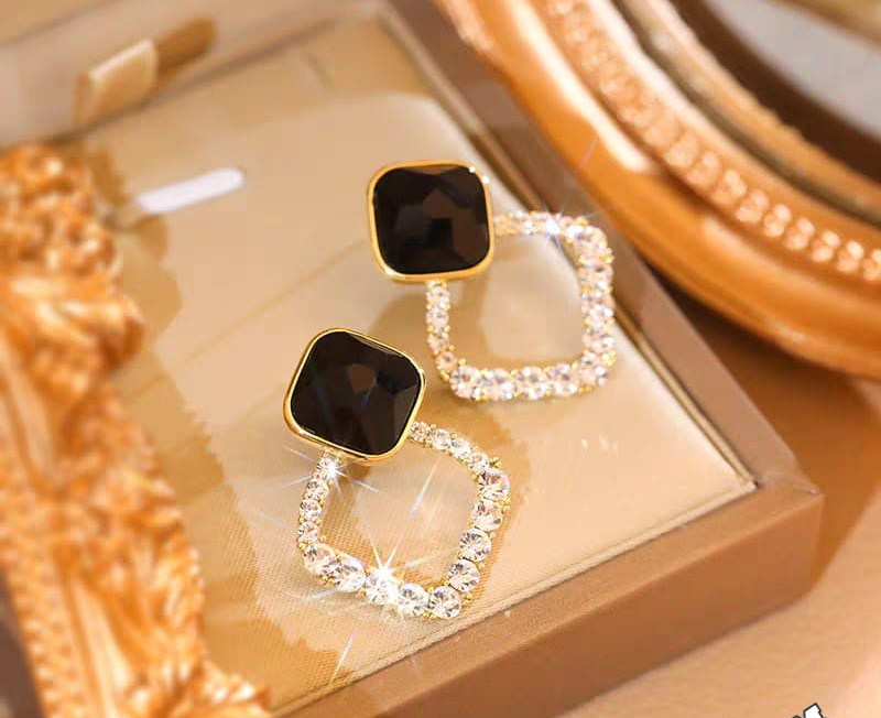 Zircon Korean Black Shiny Earing resin rhombus earrings earrings jewelry fashion for women - Image 3