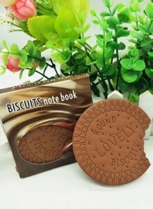 Biscuit Shaped Notebook – 80 Pages Round Steno Pad for Students, Artists & Kids – Fun Chocolate Biscuit Design, Portable Memo Notepad for Notes, Sketching, Doodling & Creative Writing