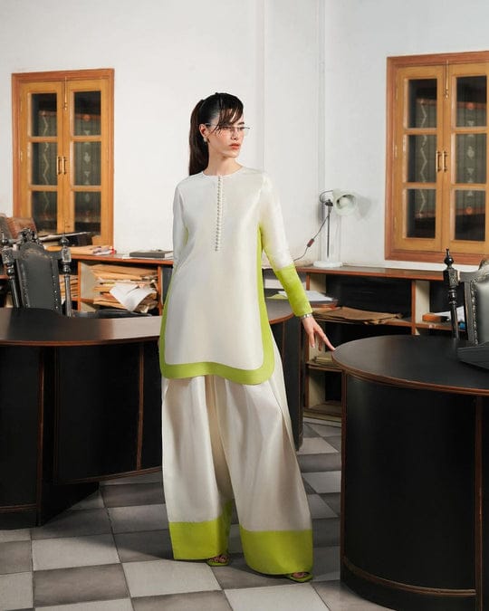 Rosy Glow Swiss Lawn Shirt โ Elegant Color Block Design for Women - Image 4