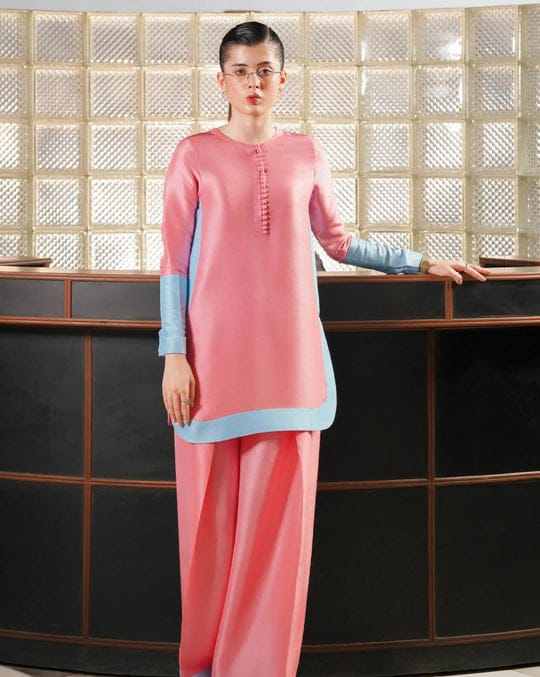 Rosy Glow Swiss Lawn Shirt โ Elegant Color Block Design for Women - Image 3