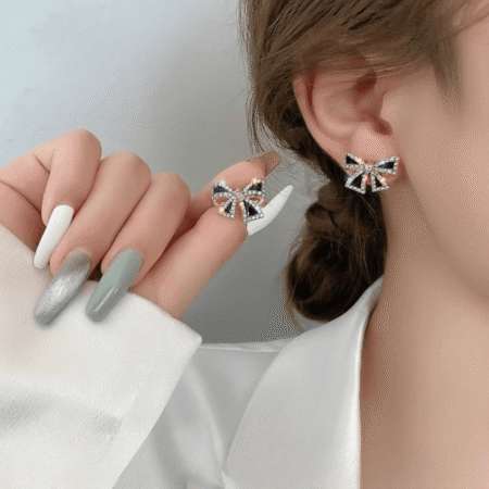 Elegant Zircon Black Bow Tie Earrings (AXJ-112)