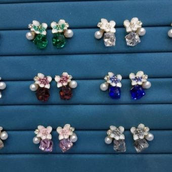 Crystal Flower Korean Earrings – Elegant Floral Design | Crafted To Perfection With Dazzling Crystal Petals That Catch Every Light Beautifully - PJT986